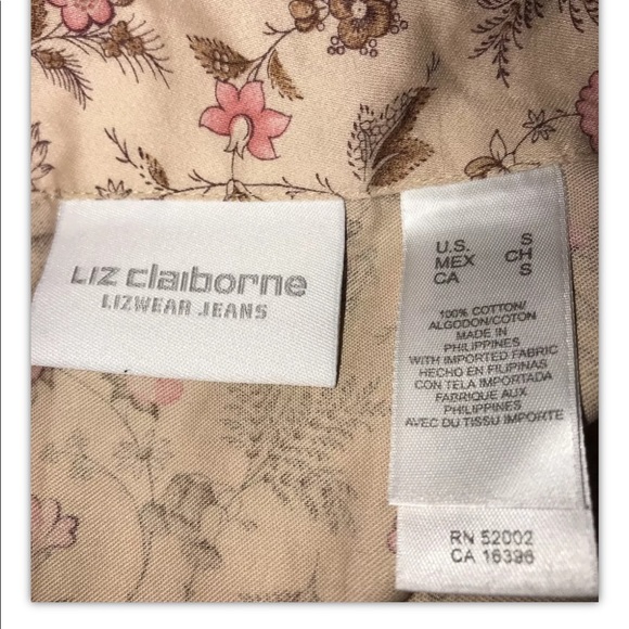 Cottagecore floral button up top. - Picture 3 of 3